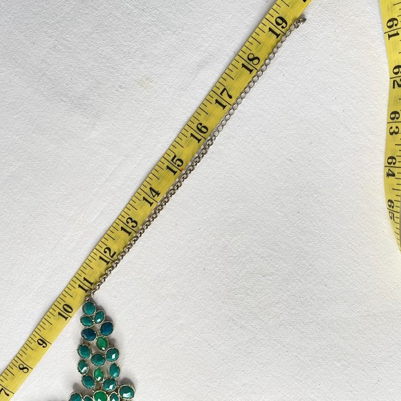 Shades Of Green Stone Bib Necklace Silver Tone Chain - Picture 5 of 5